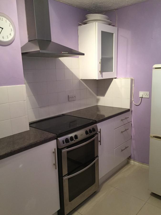 Waltham Abbey Private Property 外观 照片