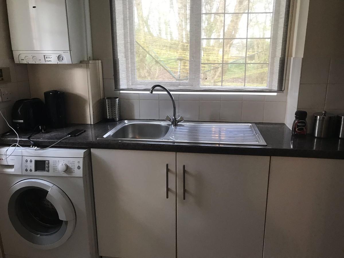 Waltham Abbey Private Property 外观 照片